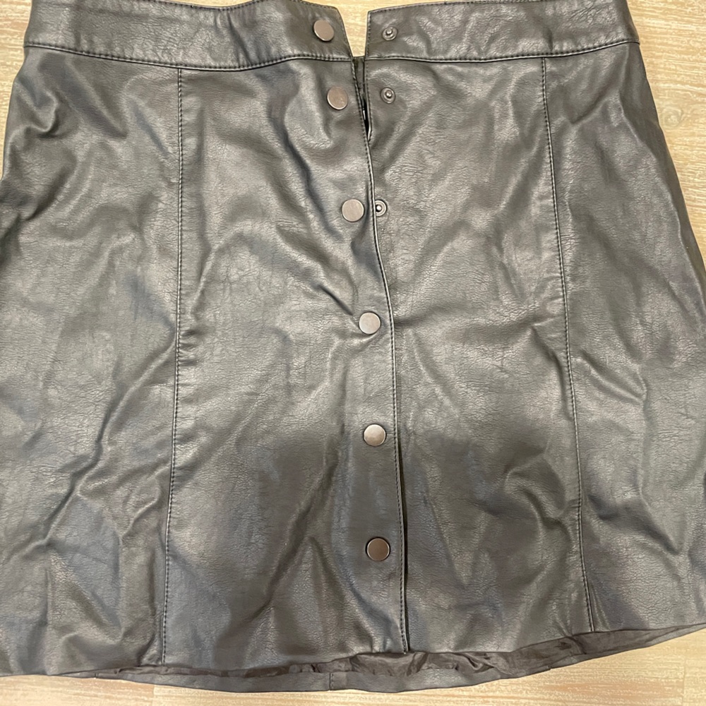 Black leather H & M skirt